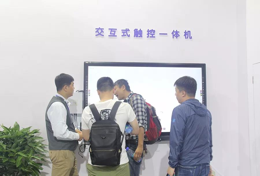 第74屆教學裝備展示會勝利閉幕，91视频首页入口教學凱旋而歸